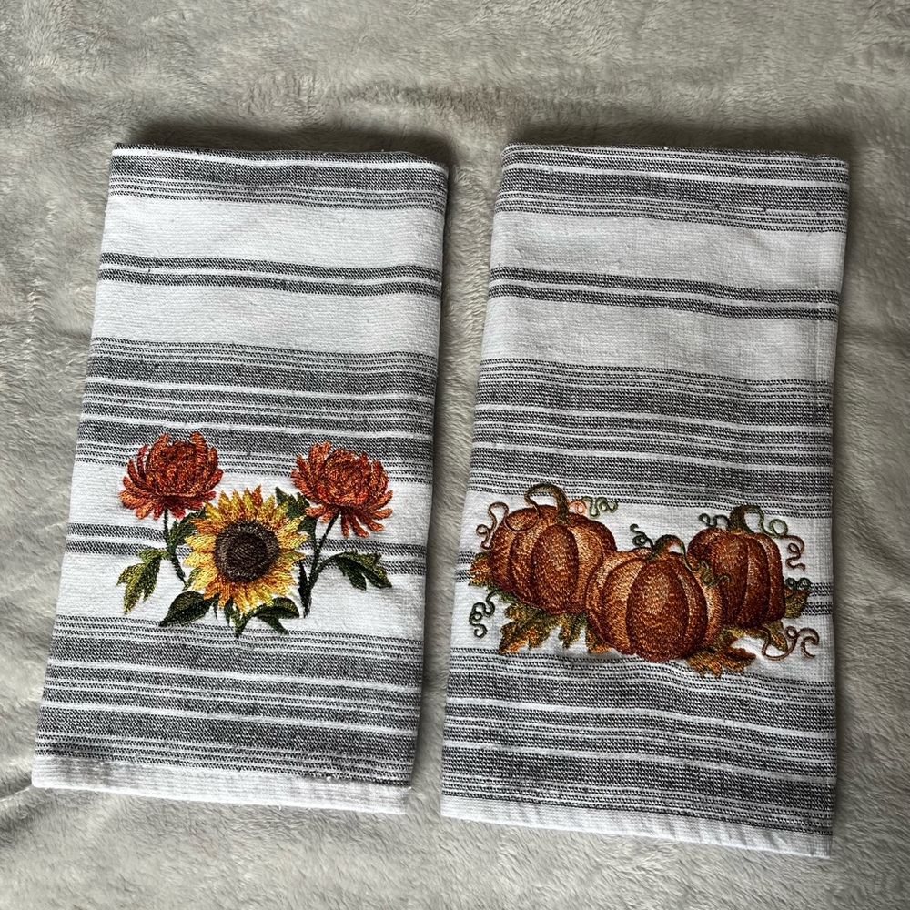 Handcrafted Autumn theme embroidered pair of kitchen hand towela - Handcrafted.